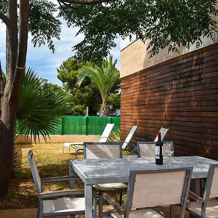 Semi Detached Right Side Casa vacanze *